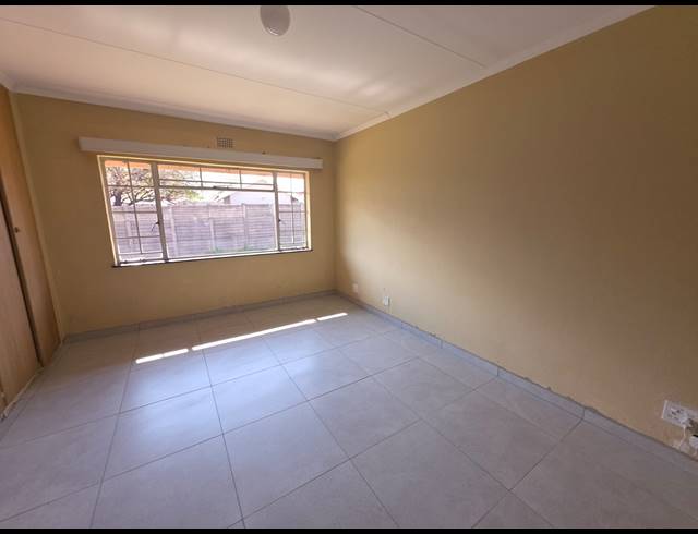 4 BEDROOM HOUSE TO LET IN VAALPARK